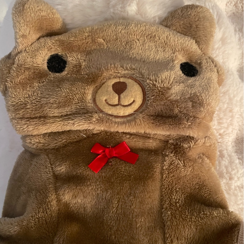 MED size pet heart hoodie with bow.